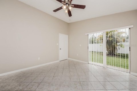 Villa ou maison à louer à Orlando, Floride: 2 chambres, 137.12 m2 № 2389316 - photo 10