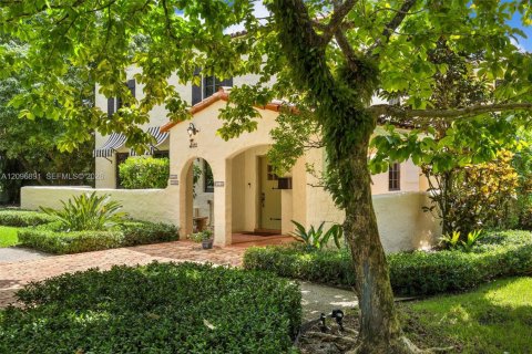 Villa ou maison à vendre à Coral Gables, Floride: 5 chambres, 314.57 m2 № 2402315 - photo 5