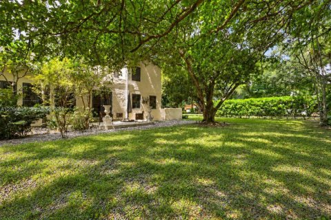Villa ou maison à vendre à Coral Gables, Floride: 5 chambres, 314.57 m2 № 2402315 - photo 14