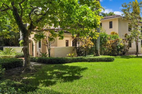 Villa ou maison à vendre à Coral Gables, Floride: 5 chambres, 314.57 m2 № 2402315 - photo 12