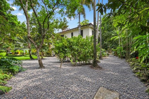 Villa ou maison à vendre à Coral Gables, Floride: 5 chambres, 314.57 m2 № 2402315 - photo 18