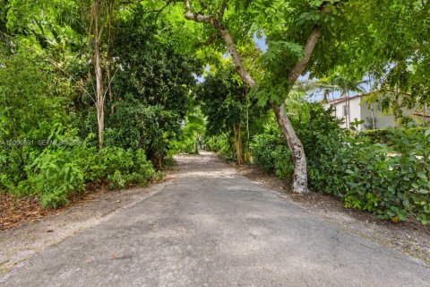 Villa ou maison à vendre à Coral Gables, Floride: 5 chambres, 314.57 m2 № 2402315 - photo 19