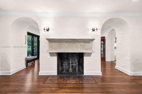 Villa ou maison à vendre à Coral Gables, Floride: 5 chambres, 314.57 m2 № 2402315 - photo 23