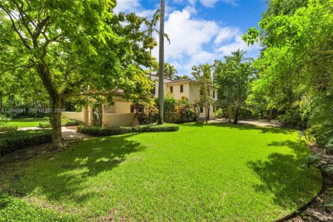 Villa ou maison à vendre à Coral Gables, Floride: 5 chambres, 314.57 m2 № 2402315 - photo 10
