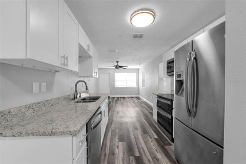Casa en venta en Orlando, Florida, 2 dormitorios, 60.2 m2 № 1591409 - foto 8