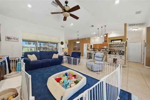 Villa ou maison à vendre à Punta Gorda, Floride: 3 chambres, 212.1 m2 № 2210313 - photo 6