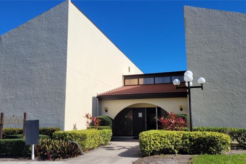 Condo in Sarasota, Florida, 2 bedrooms  № 1884202 - photo 21