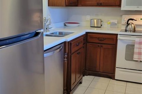 Condo in Sarasota, Florida, 2 bedrooms  № 1884202 - photo 3