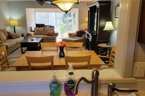 Condo in Sarasota, Florida, 2 bedrooms  № 1884202 - photo 5