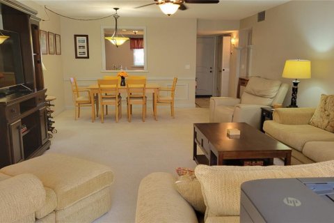 Condo in Sarasota, Florida, 2 bedrooms  № 1884202 - photo 12
