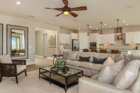 Casa en venta en Saint Cloud, Florida, 3 dormitorios, 231 m2 № 36310 - foto 1