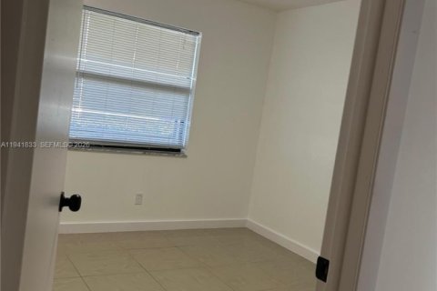 Apartment in Sunrise, Florida 2 bedrooms, 70.61 sq.m. № 1999903 - photo 6