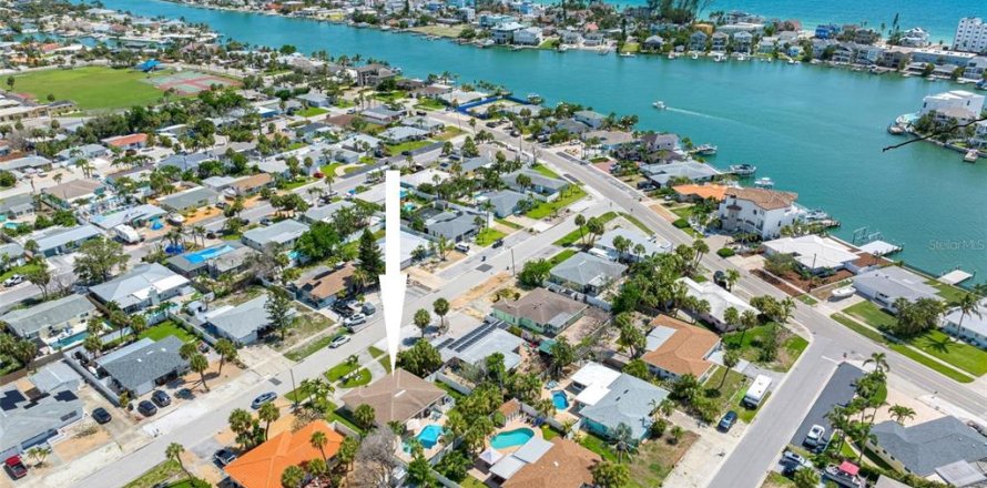 Villa ou maison à Saint Pete Beach, Floride 2 chambres, 110.83 m2 № 1904007