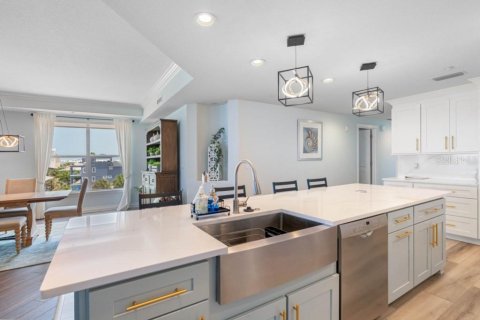 Condominio en venta en Indian Shores, Florida, 4 dormitorios, 311.69 m2 № 2096581 - foto 18