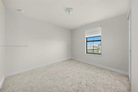 Villa ou maison à louer à Lauderdale Lakes, Floride: 4 chambres, 213.58 m2 № 2084425 - photo 13