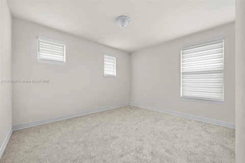Villa ou maison à louer à Lauderdale Lakes, Floride: 4 chambres, 213.58 m2 № 2084425 - photo 12