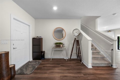 Villa ou maison à louer à Lauderdale Lakes, Floride: 4 chambres, 213.58 m2 № 2084425 - photo 2
