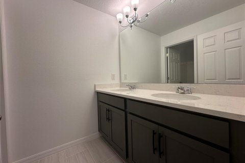 Touwnhouse à louer à Apopka, Floride: 4 chambres, 174.28 m2 № 1850203 - photo 14