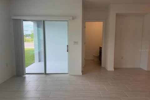 Touwnhouse à louer à Apopka, Floride: 4 chambres, 174.28 m2 № 1850203 - photo 9