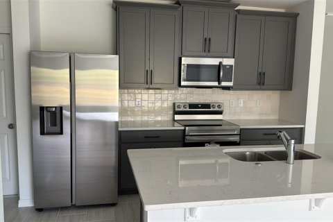 Touwnhouse à louer à Apopka, Floride: 4 chambres, 174.28 m2 № 1850203 - photo 6