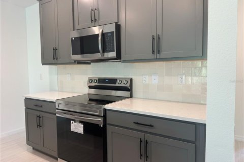 Touwnhouse à louer à Apopka, Floride: 4 chambres, 174.28 m2 № 1850203 - photo 8