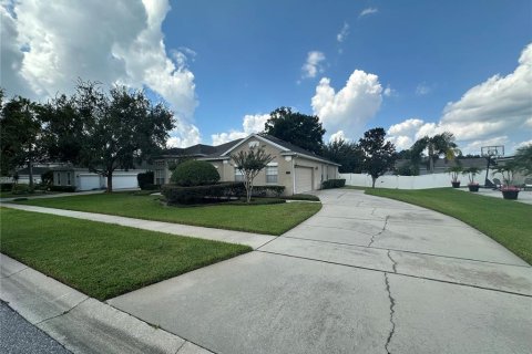 House in Sanford, Florida 4 bedrooms, 248.89 sq.m. № 1894911 - photo 3