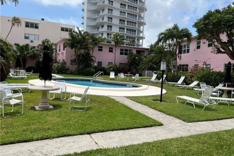 Condominio en venta en Fort Lauderdale, Florida, 1 dormitorio, 69.49 m2 № 2177859 - foto 12