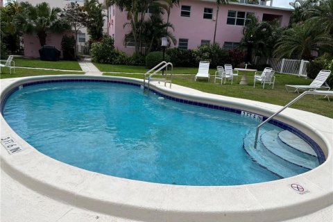Condominio en Fort Lauderdale, Florida, 1 dormitorio  № 2177859