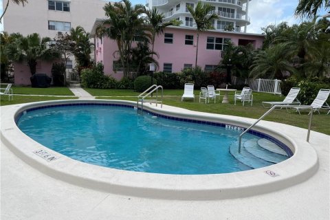 Condominio en venta en Fort Lauderdale, Florida, 1 dormitorio, 69.49 m2 № 2177859 - foto 18