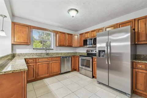 House in Saint Petersburg, Florida 4 bedrooms, 198.63 sq.m. № 1685058 - photo 20