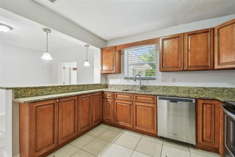 House in Saint Petersburg, Florida 4 bedrooms, 198.63 sq.m. № 1685058 - photo 16