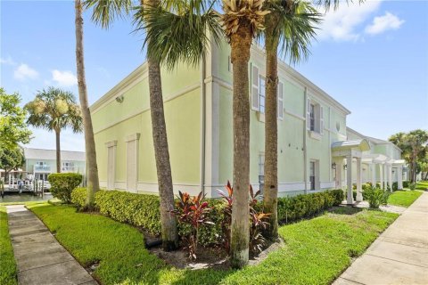 Condominio en venta en Saint Petersburg, Florida, 2 dormitorios, 94.57 m2 № 1551435 - foto 1