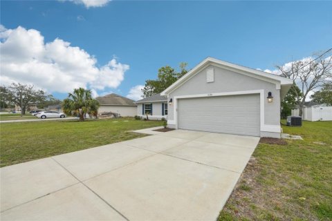 House in Spring Hill, Florida 4 bedrooms, 162.95 sq.m. № 1732737 - photo 2