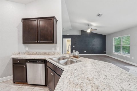 House in Spring Hill, Florida 4 bedrooms, 162.95 sq.m. № 1732737 - photo 16