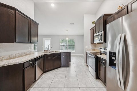House in Spring Hill, Florida 4 bedrooms, 162.95 sq.m. № 1732737 - photo 13