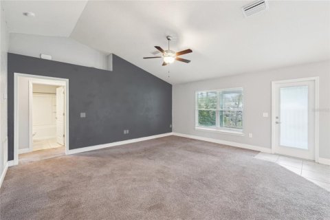 House in Spring Hill, Florida 4 bedrooms, 162.95 sq.m. № 1732737 - photo 9