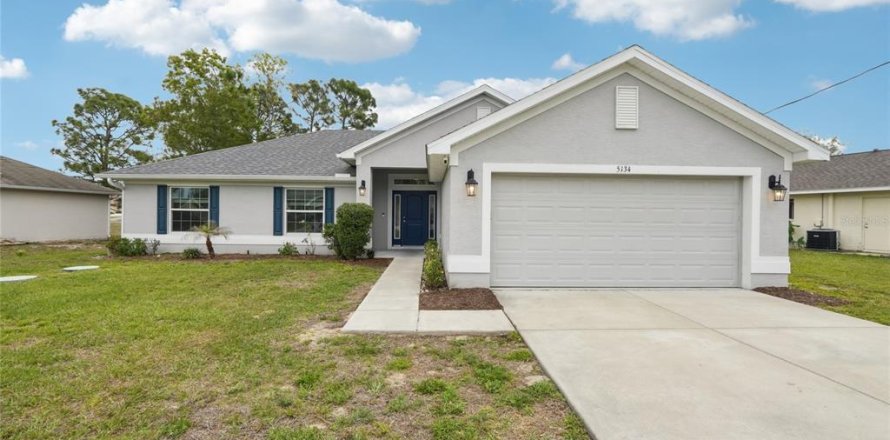 House in Spring Hill, Florida 4 bedrooms, 162.95 sq.m. № 1732737