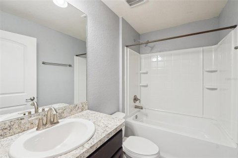 House in Spring Hill, Florida 4 bedrooms, 162.95 sq.m. № 1732737 - photo 27