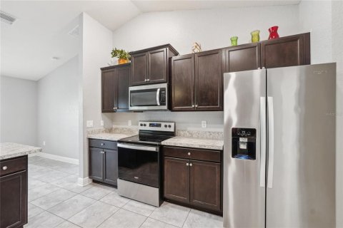 House in Spring Hill, Florida 4 bedrooms, 162.95 sq.m. № 1732737 - photo 15