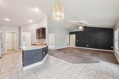 House in Spring Hill, Florida 4 bedrooms, 162.95 sq.m. № 1732737 - photo 11