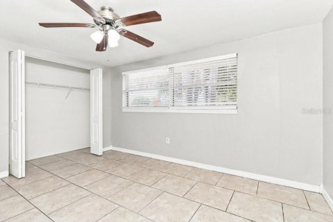 House in Port Richey, Florida 2 bedrooms, 91.97 sq.m. № 2393380 - photo 11