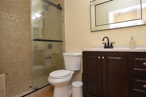 Condo in Saint Petersburg, Florida, 1 bedroom  № 1733123 - photo 25