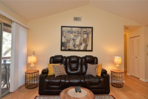 Condo in Saint Petersburg, Florida, 1 bedroom  № 1733123 - photo 22