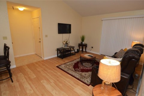Condo in Saint Petersburg, Florida, 1 bedroom  № 1733123 - photo 18