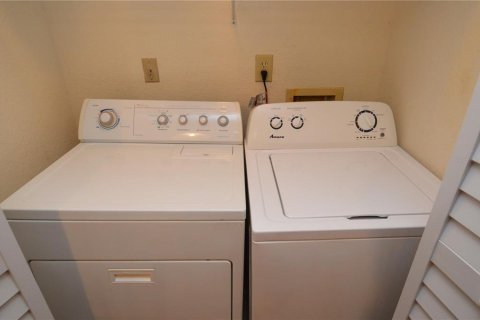Condo in Saint Petersburg, Florida, 1 bedroom  № 1733123 - photo 11
