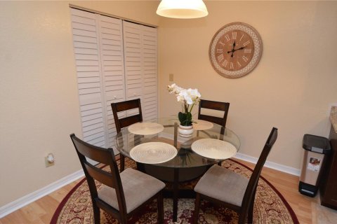 Condo in Saint Petersburg, Florida, 1 bedroom  № 1733123 - photo 13