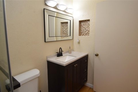 Condo in Saint Petersburg, Florida, 1 bedroom  № 1733123 - photo 28