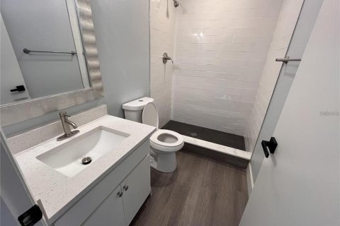 Copropriété à louer à Bradenton, Floride: 2 chambres, 120.03 m2 № 2302721 - photo 6
