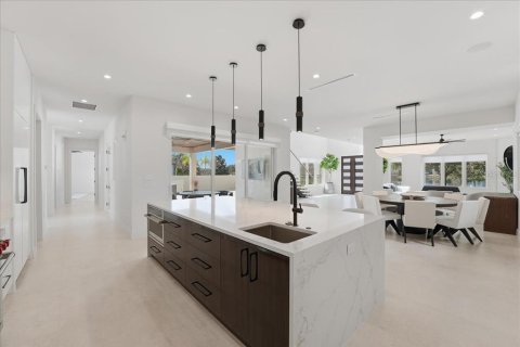 House in Orlando, Florida 4 bedrooms, 414.34 sq.m. № 2100187 - photo 20