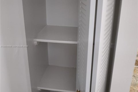 Apartment in Cutler Bay, Florida 2 bedrooms, 20773.04 sq.m. № 2069007 - photo 16